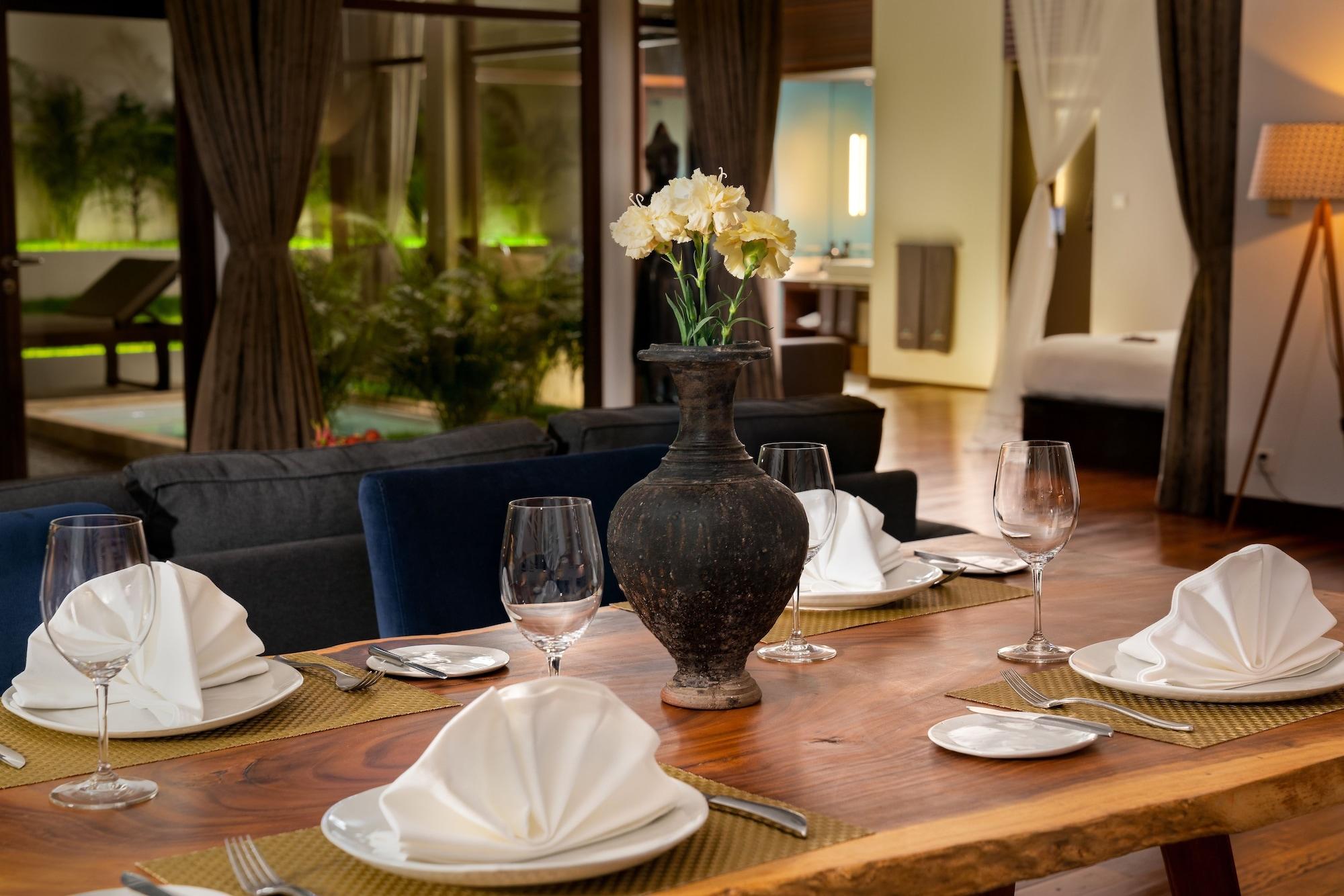 Heritage Suites Hotel Siem Reap Buitenkant foto