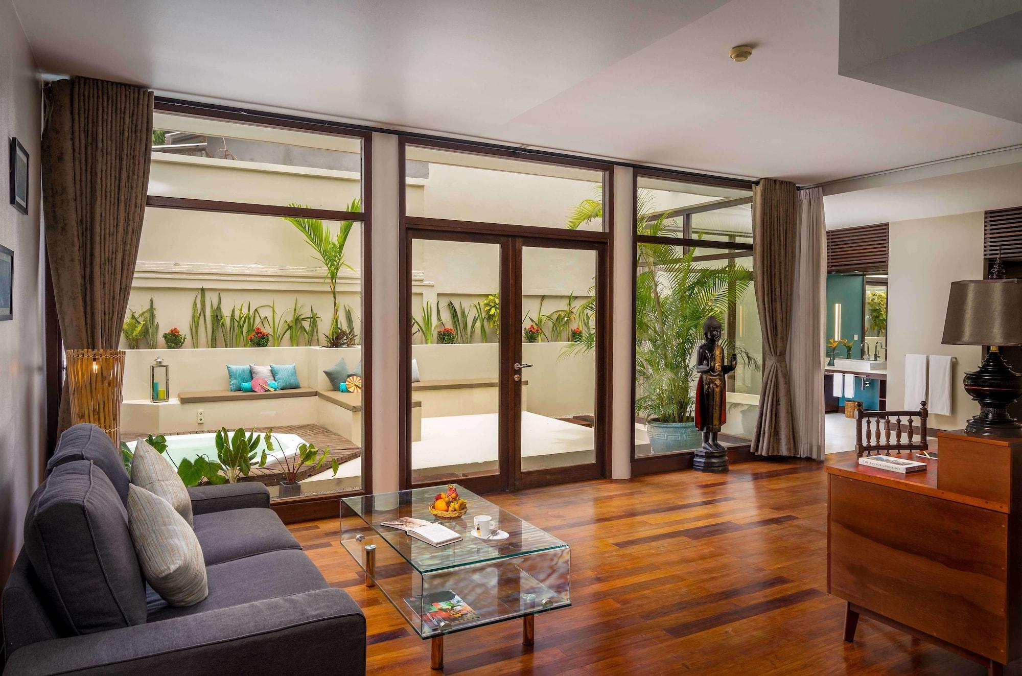 Heritage Suites Hotel Siem Reap Buitenkant foto