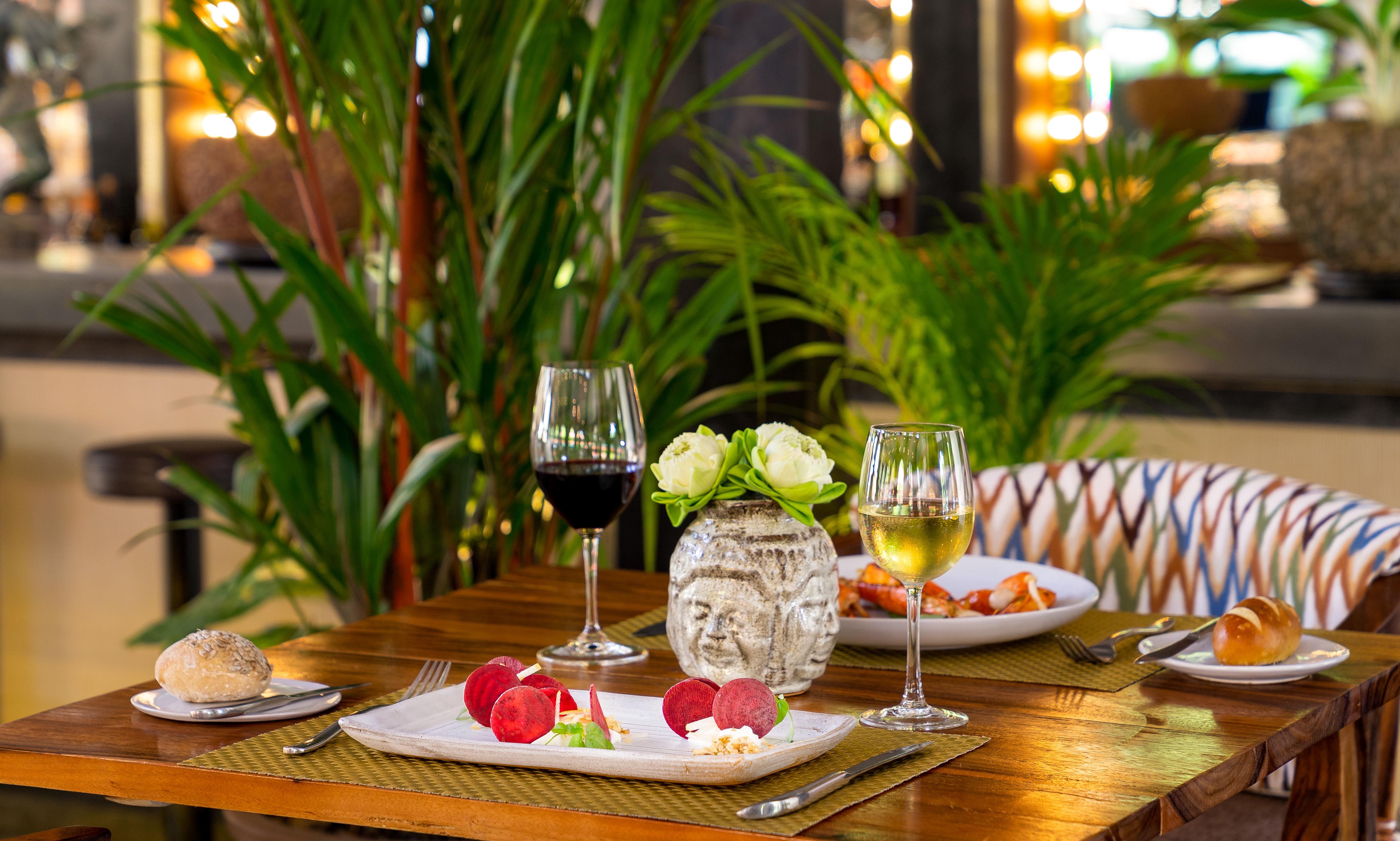 Heritage Suites Hotel Siem Reap Buitenkant foto