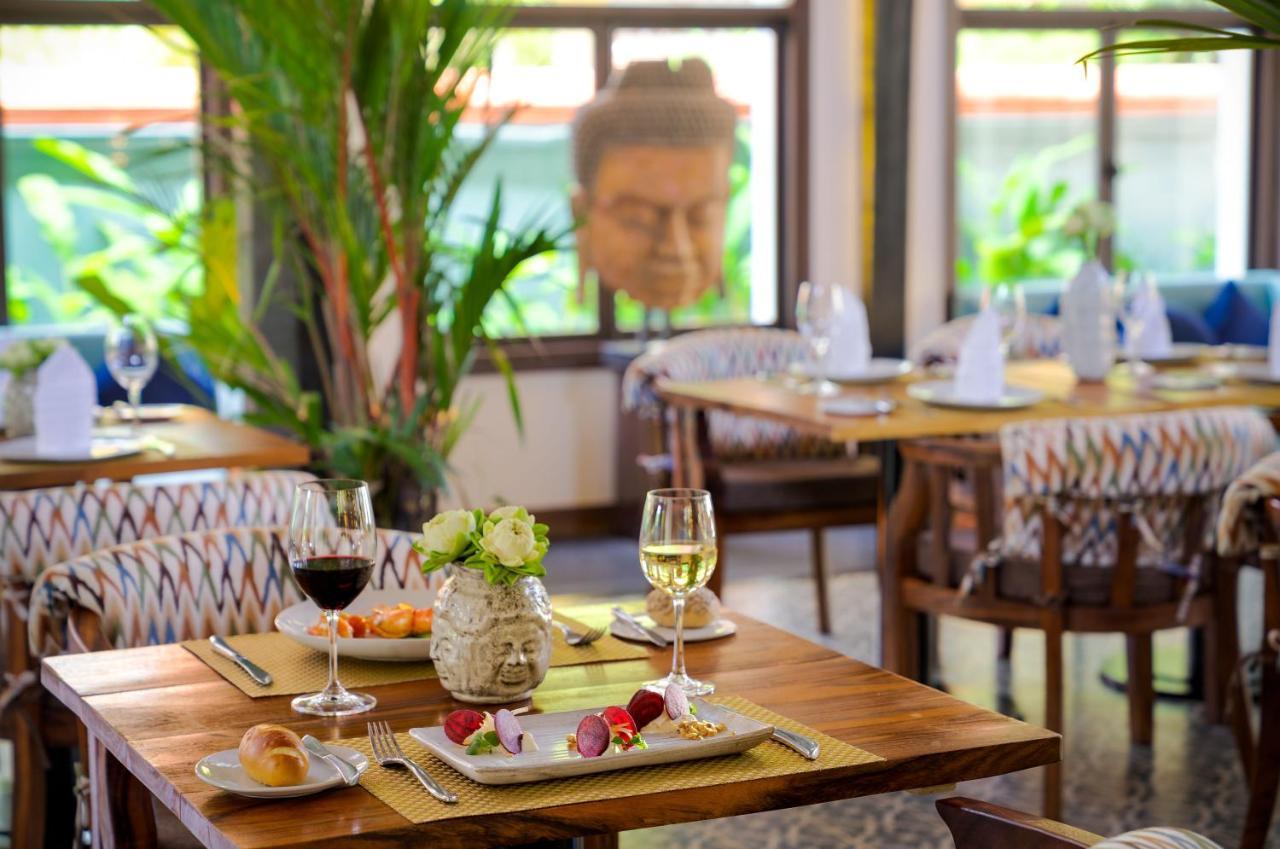 Heritage Suites Hotel Siem Reap Buitenkant foto